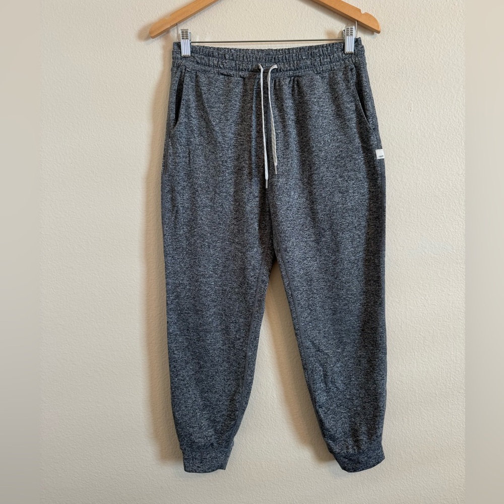 Vuori Performance DreamKnit™ Cropped Joggers